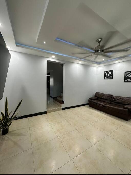 Appartamento The Jewel Kingston Esterno foto