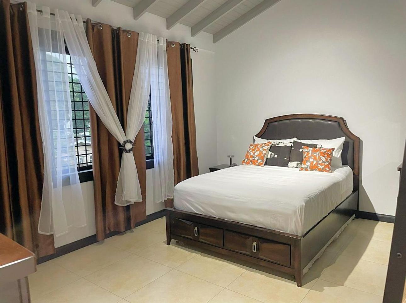 Appartamento The Jewel Kingston Esterno foto